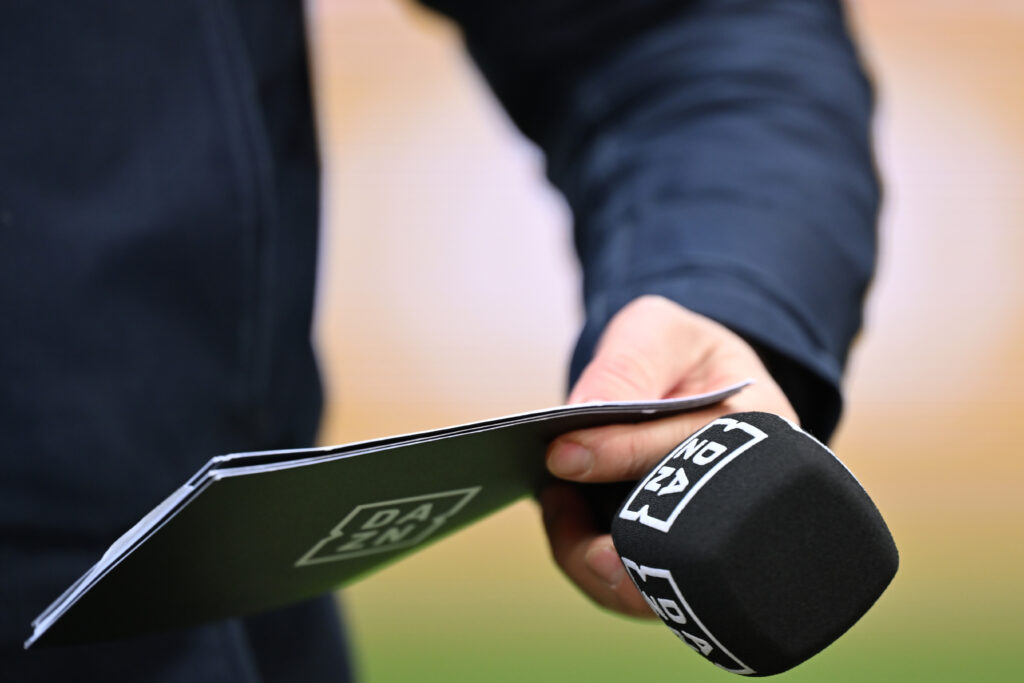 Crise des Droits TV : DAZN et LFP, Qui Sera le Grand Gagnant du Combat Juridique ?