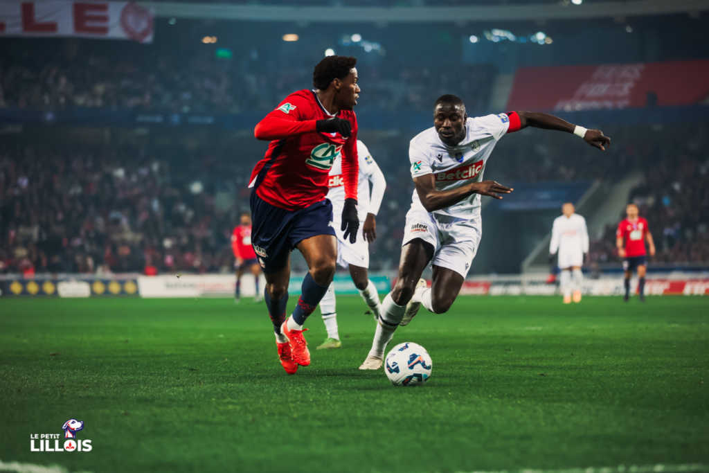 Jonathan David : L'Inspirant Buteur de Ligue 1 au Service des Dogues