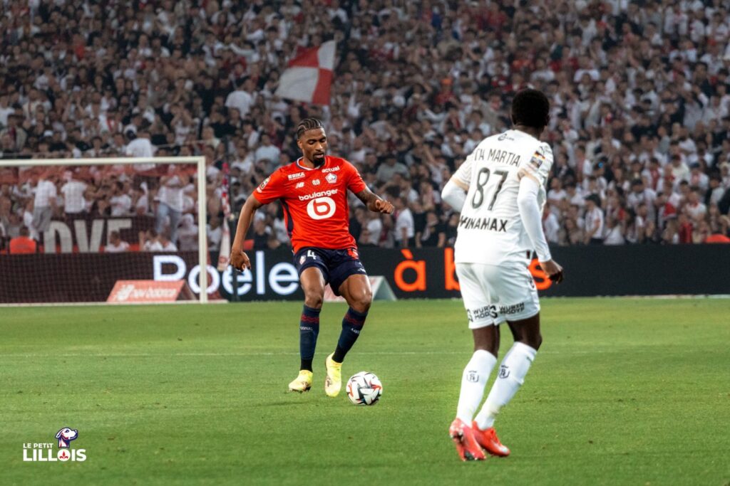Cinq Aigles du LOSC : Qui Méritera Sa Place dans le 11 Type Fans de la Saison 2024-25 en Ligue 1 ?