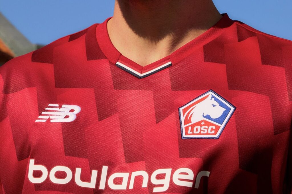 Découvrez le Nouveau Maillot Domicile du Lille OSC 2025-2026 : Tradition et Modernité en un Seul Lieu
