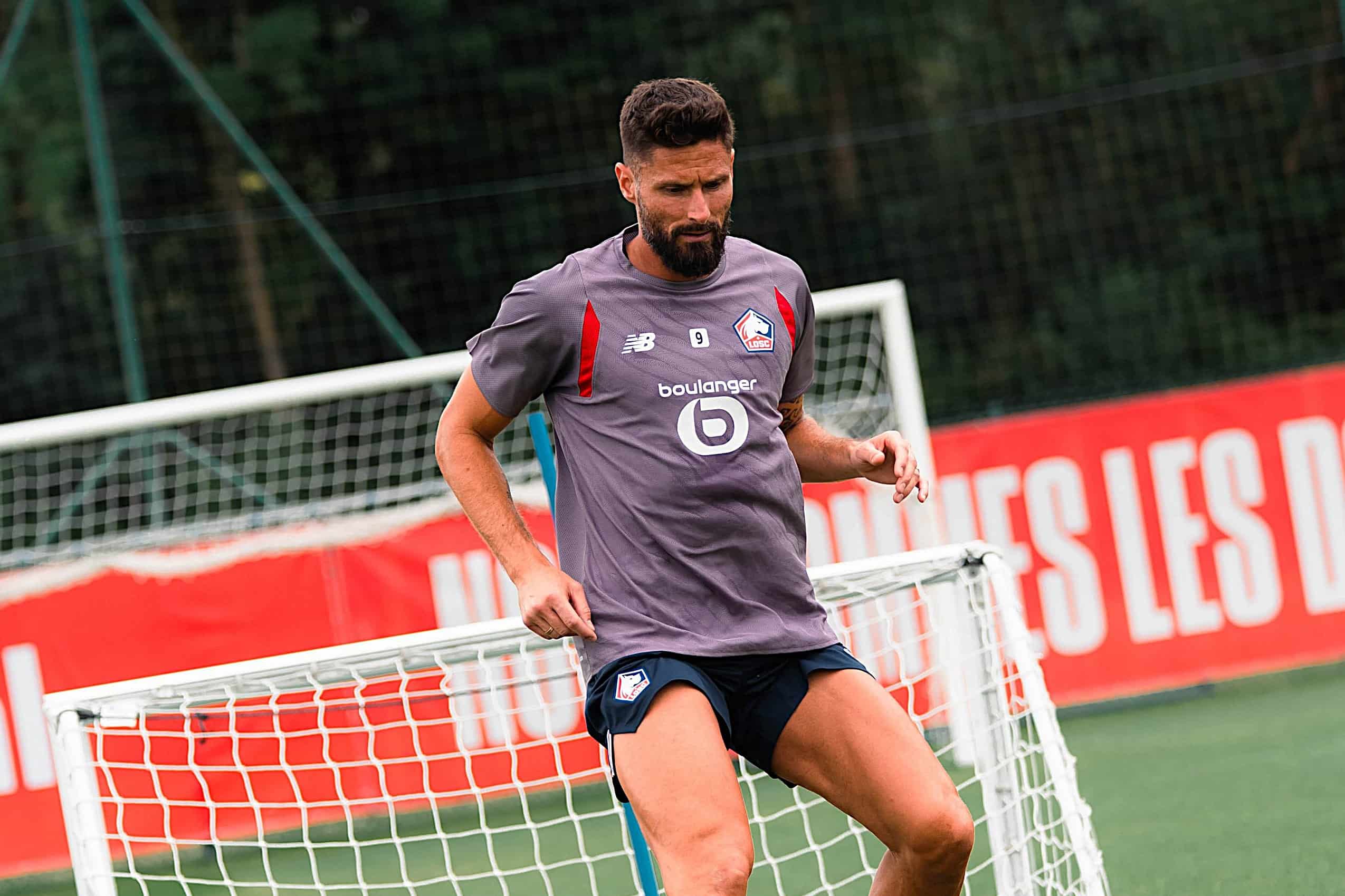 Olivier Giroud : Retour Triomphant et Élu Dogue du Match au LOSC