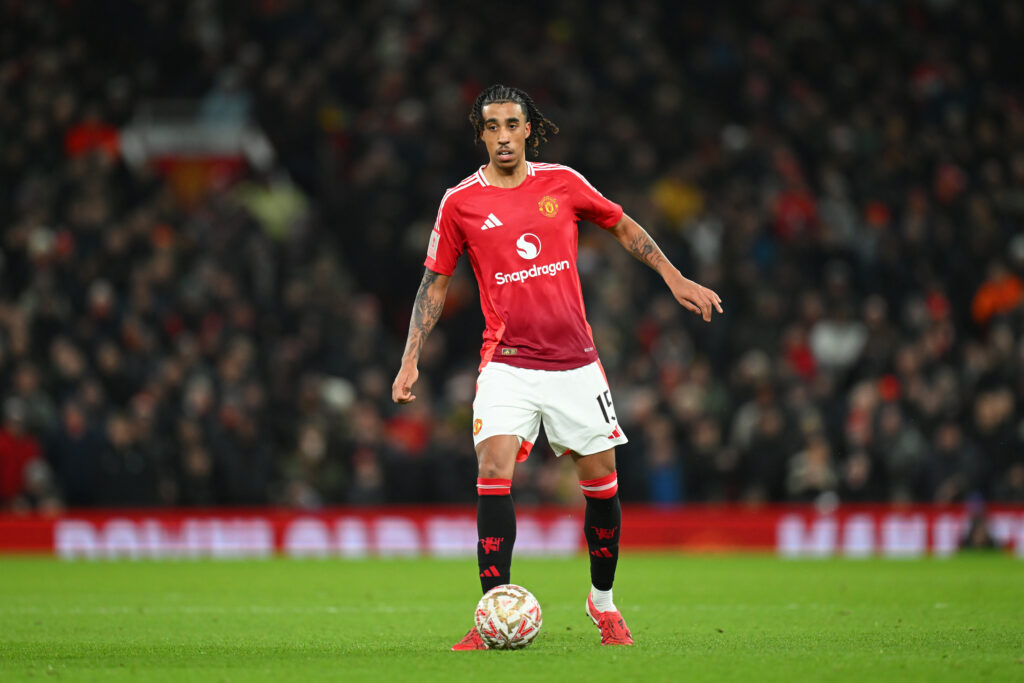 Leny Yoro : La Promesse du Football Français à Manchester United